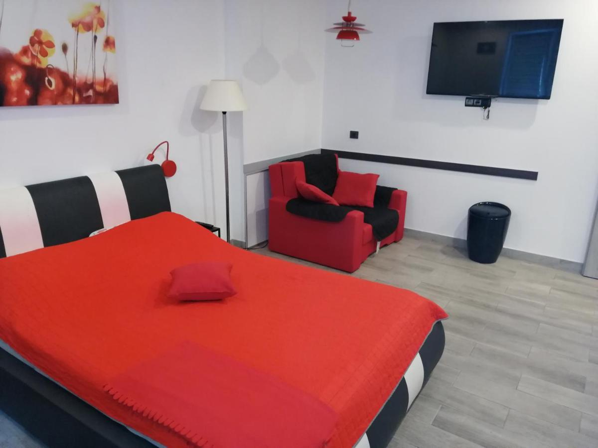 Apartament Salezego ワルシャワ エクステリア 写真